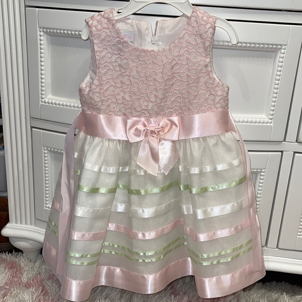 18 months girl’s dress. Worn once.